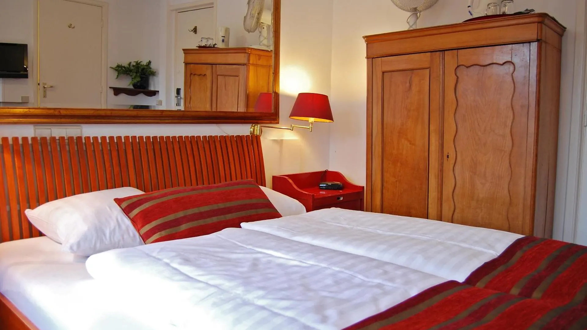 Amsterdam House Hotel 3*,  הולנד