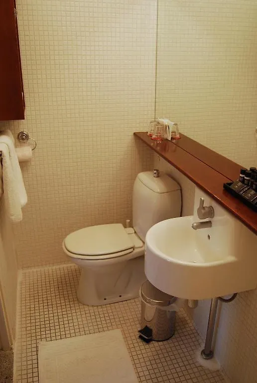 Amsterdam House Hotel 3*,